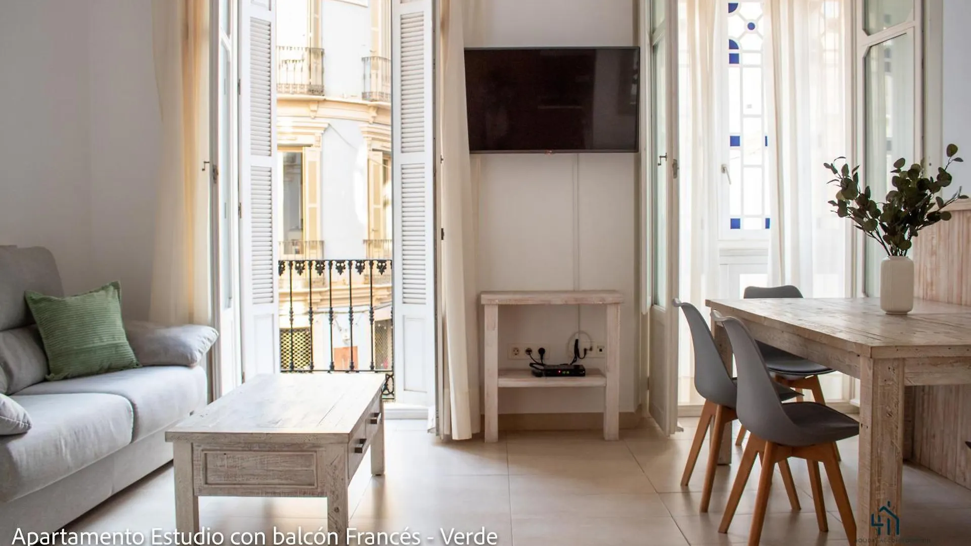 Living4Malaga Suites Superior Spanien