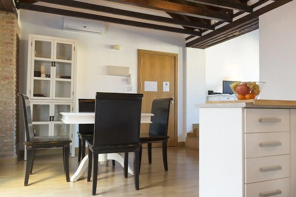 Living4Malaga Suites Superior 0*,